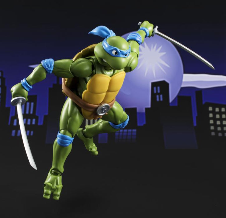 Teenage Mutant Ninja Turtles - S.H. Figuarts 90's Leonardo Figure
