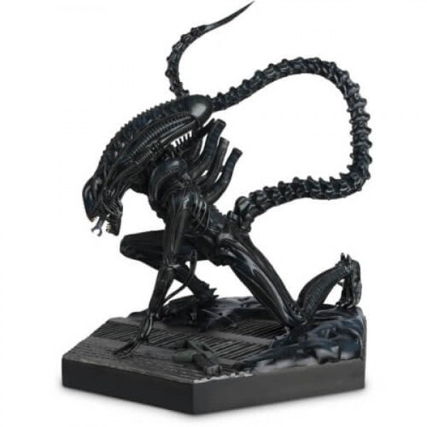 Alien - Alien Xenomorph Warrior Mega Figure